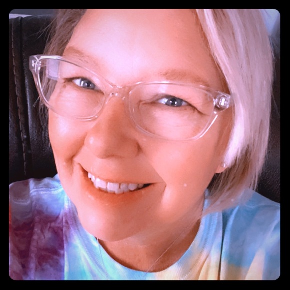 Meet your posher! - Picture 1 of 2